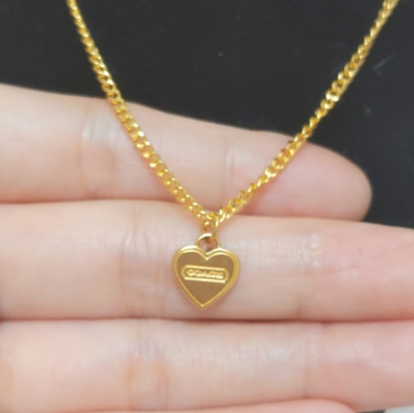 Coach heart charm gold plated Necklace - Picture 4 of 8